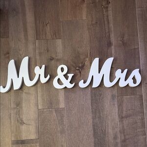 Amazon White 'Mr & Mrs' Wall Art